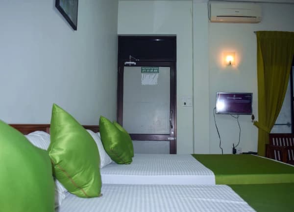 Budget Double Room - Photo 4